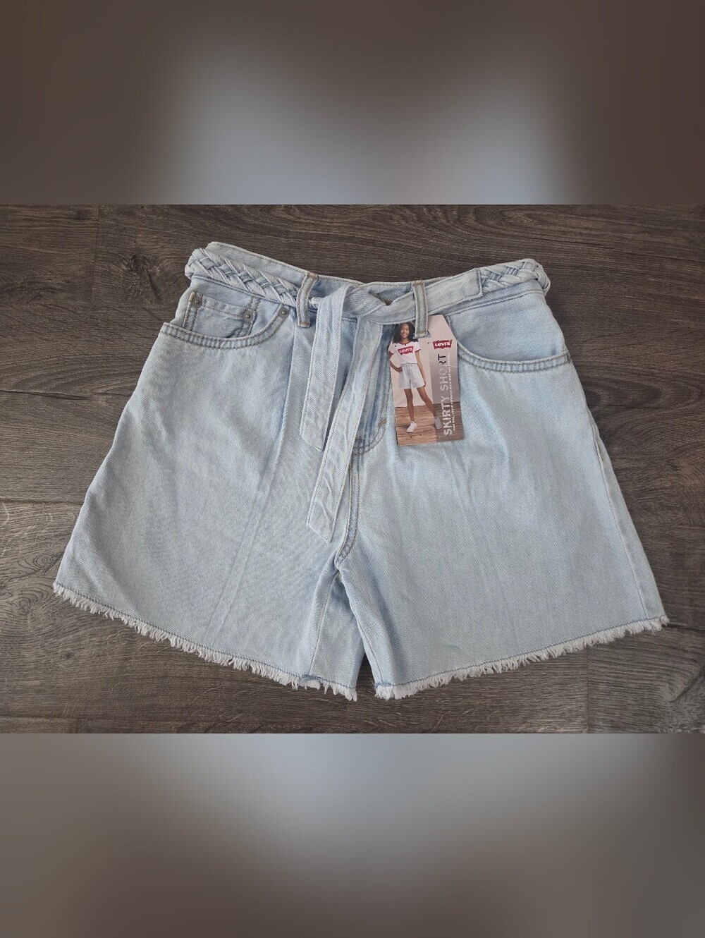 Girls 100% Cotton Levi's " skirty short " pleated jean shorts size 12 NWT